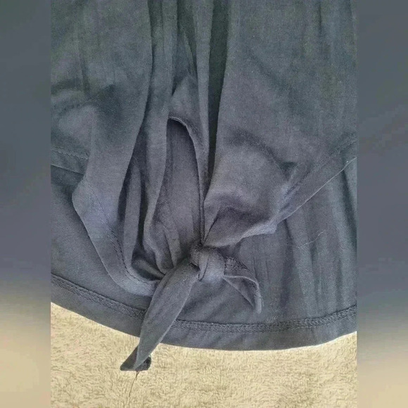 Top - Picture 2 of 7